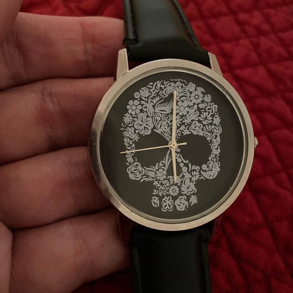 Black Skull face watch